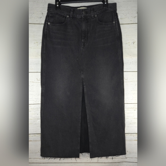 Madewell Raw Hem Black Wash Midi Denim Skirt - Picture 1 of 12